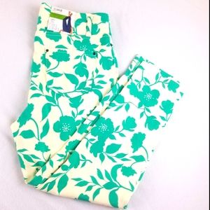 Stretch Fitted Capri Jeggings